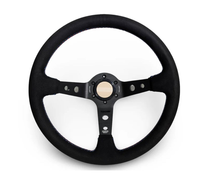 TK #1 。Steering Wheel 。Tri-Color Stitching 。Alcantara