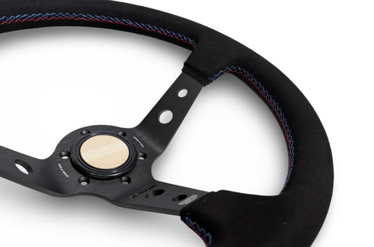 TK #1 。Steering Wheel 。Tri-Color Stitching 。Alcantara